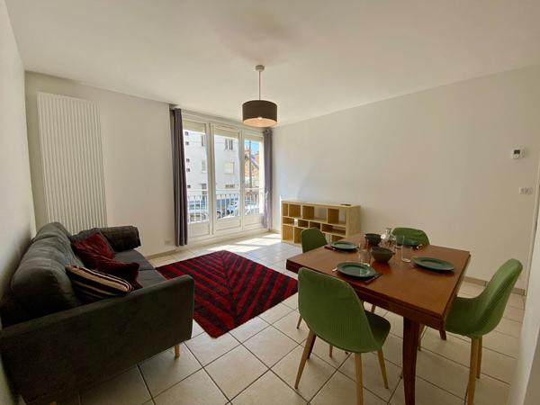 A LOUER - Appartement meublé 2 chambres - RENNES Square du Docteur Guérin