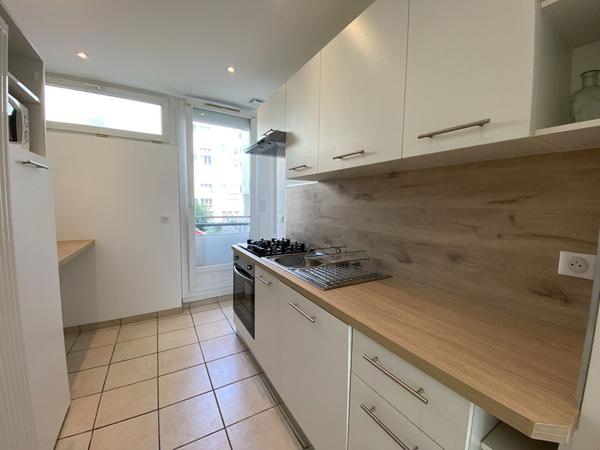 A LOUER - Appartement meublé 2 chambres - RENNES Square du Docteur Guérin
