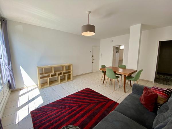A LOUER - Appartement meublé 2 chambres - RENNES Square du Docteur Guérin