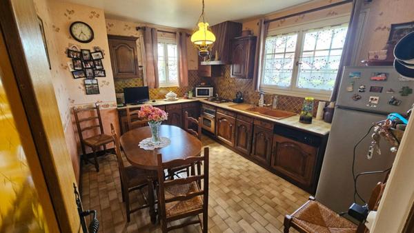 Houdan 10 mn / Maison 141 m2 / 5 chambres + sous-sol + double garage