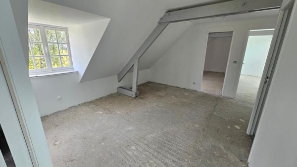 Houdan 10 mn / Maison 141 m2 / 5 chambres + sous-sol + double garage