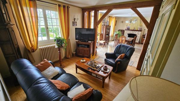 Houdan 10 mn / Maison 141 m2 / 5 chambres + sous-sol + double garage