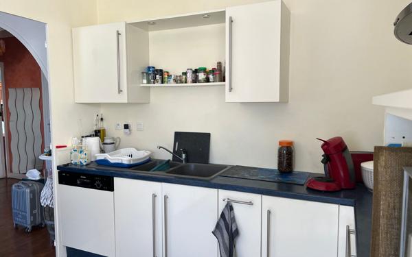 Maison à vendre    3 pièces • 85 m2 Saint-Jean-d'Angély