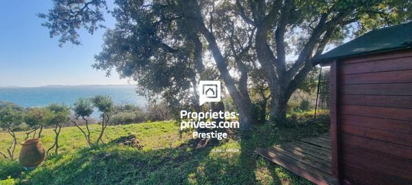 Bastide face à la mer : 200 m² - Terrain :13000 m²  - Accès mer