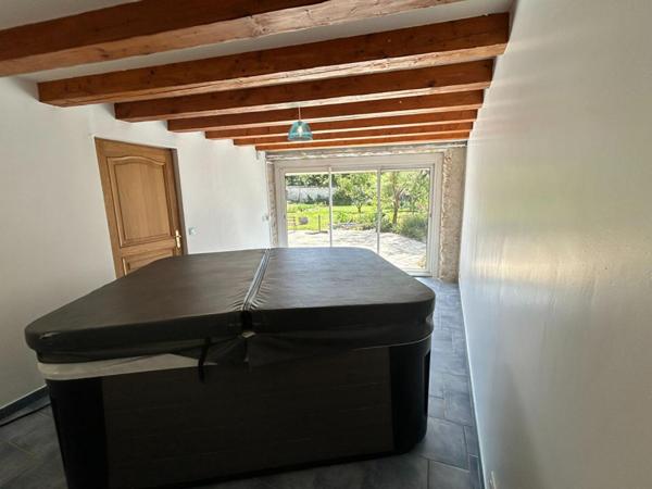 MARINES. CHARMANTE MAISON D'ARCHITECTE