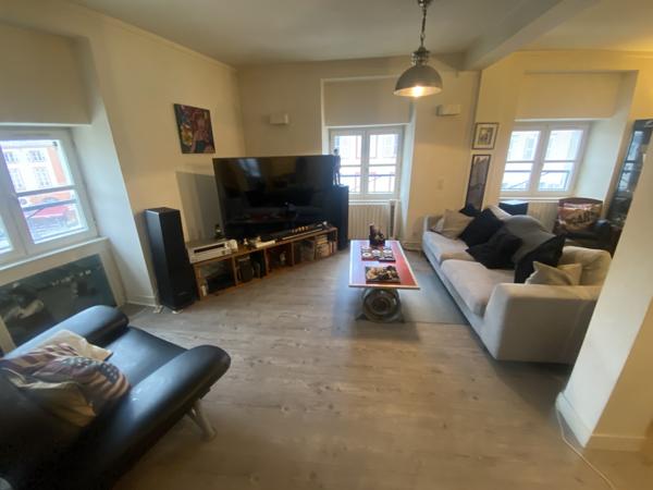 Loft
         3 pièces
        - 122 m² 343 000 € *