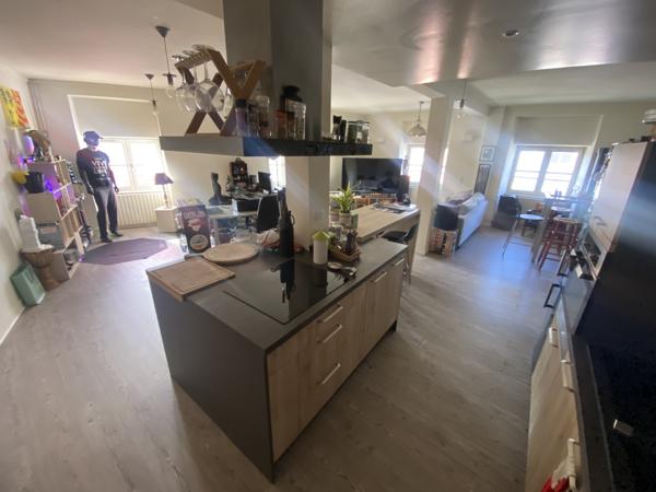 Loft
         3 pièces
        - 122 m² 343 000 € *