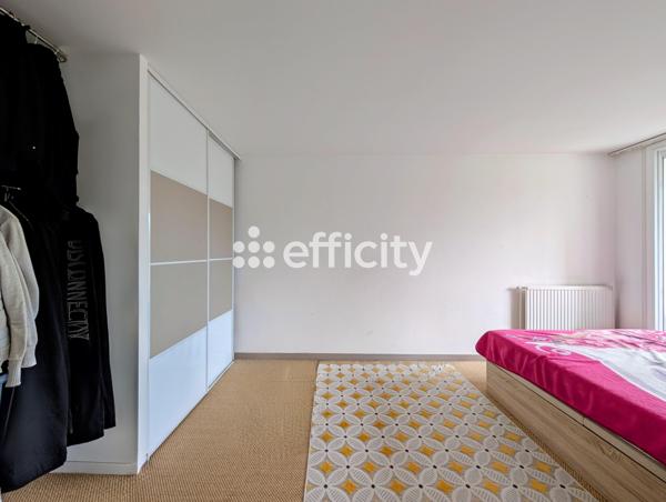 Appartement
         4 pièces
        - 100 m² Exclusivité 269 500 € *