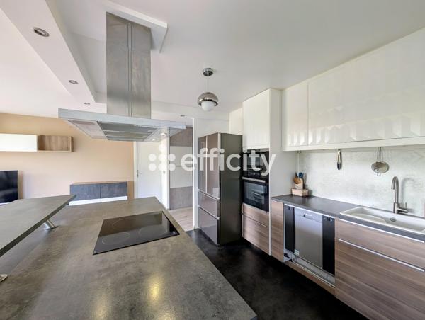 Appartement
         4 pièces
        - 100 m² Exclusivité 269 500 € *