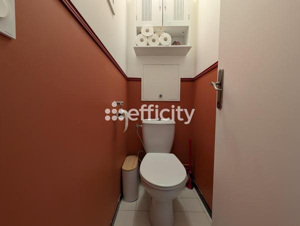 Appartement
         3 pièces
        - 70 m² Exclusivité 220 000 € *