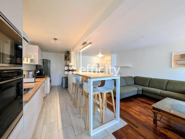 Appartement
         3 pièces
        - 70 m² Exclusivité 220 000 € *