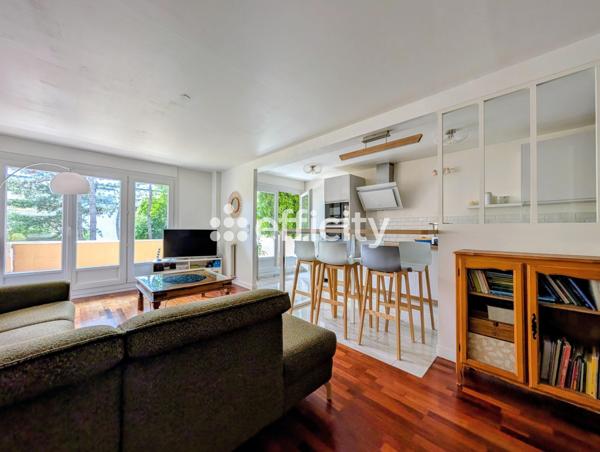 Appartement
         3 pièces
        - 70 m² Exclusivité 220 000 € *