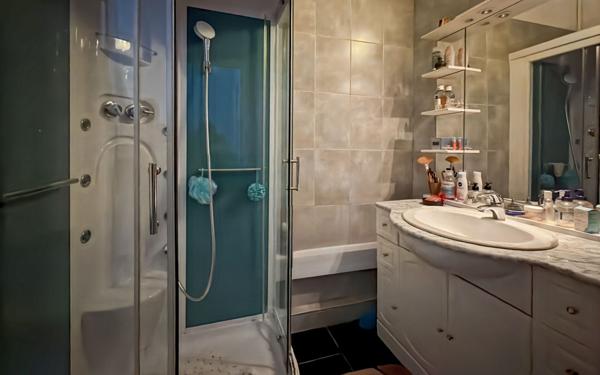 Appartement à vendre    3 pièces • 73 m2 Antibes