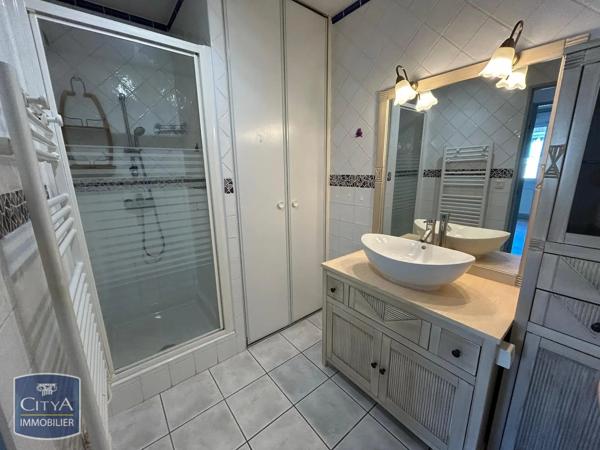 Appartement à louer 3 pièces 67.27m² Valence (26000)