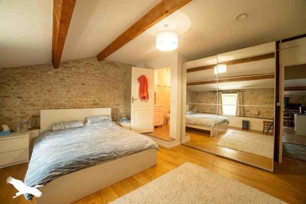 Maison à vendre |  Le Poiré-sur-Velluire |  8 pièces | 310 m²