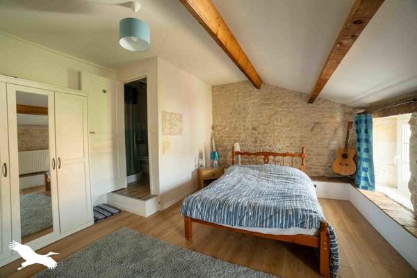 Maison à vendre |  Le Poiré-sur-Velluire |  8 pièces | 310 m²