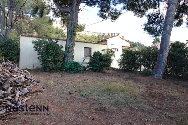 Terrain à bâtir d'une surface de 653m² à Vitrolles avec emprise au sol autorisée de 163m².