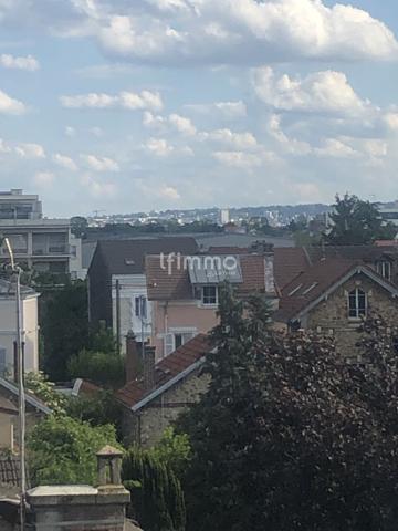 Appartement atypique vue sur Paris