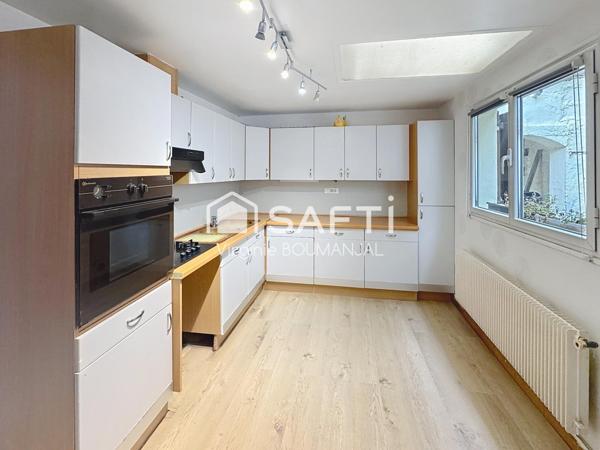 Maison de 83 M2 avec dépendance chauffée de 23,5 m2 et cour privative