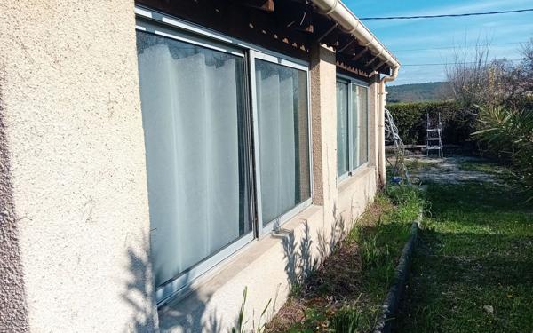 Maison à vendre    2 pièces •  Céreste