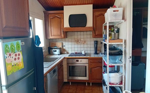 Maison à vendre    2 pièces •  Céreste