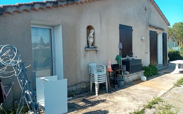 Maison à vendre    2 pièces •  Céreste