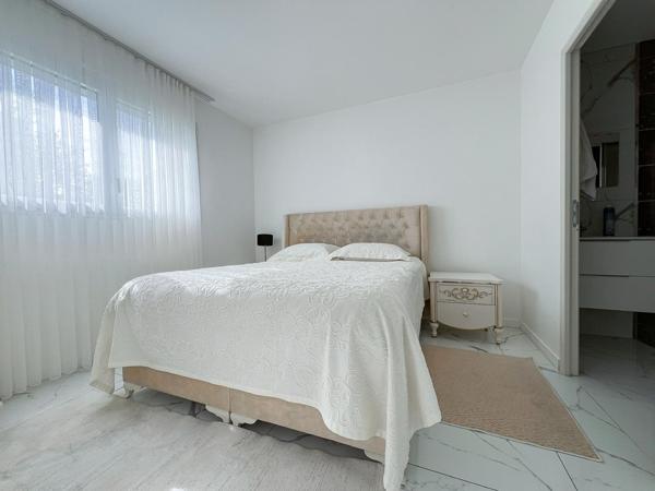 A VENDRE Maison moderne à vendre à Trélazé - 150 m² avec jardin et garage !