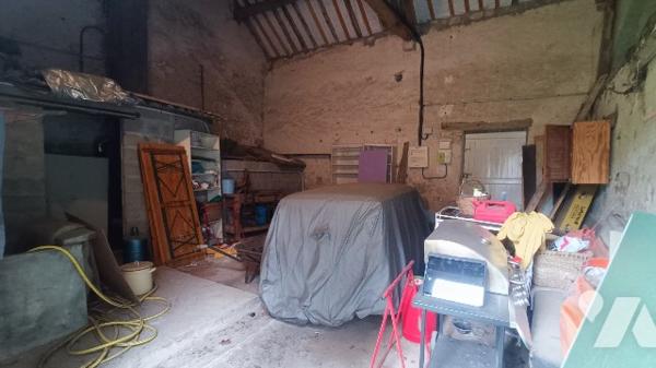 Lorrez-le-Bocage, maison à rénover de 91 m² 4 pièces, grange de 50 m² + pièce de 27 m² + jardin.