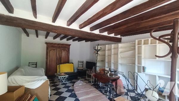 Lorrez-le-Bocage, maison à rénover de 91 m² 4 pièces, grange de 50 m² + pièce de 27 m² + jardin.