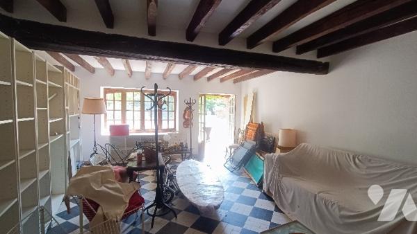 Lorrez-le-Bocage, maison à rénover de 91 m² 4 pièces, grange de 50 m² + pièce de 27 m² + jardin.