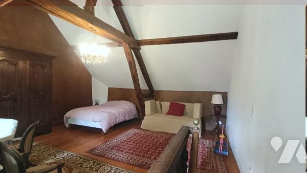 Lorrez-le-Bocage, maison à rénover de 91 m² 4 pièces, grange de 50 m² + pièce de 27 m² + jardin.