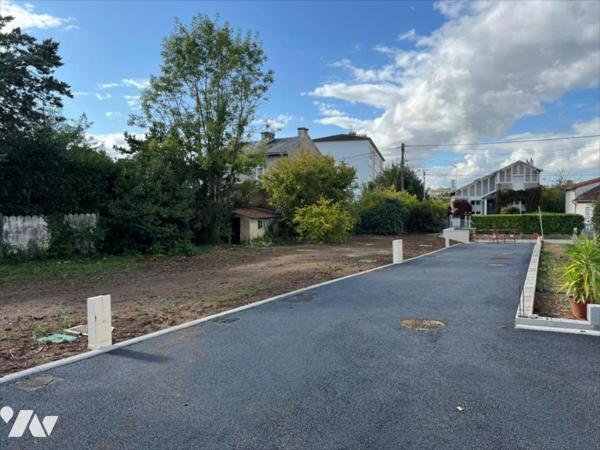 BUXEROLLES - RUE DU PLANTY - LOTISSEMENT DE 5 LOTS - 530 M²