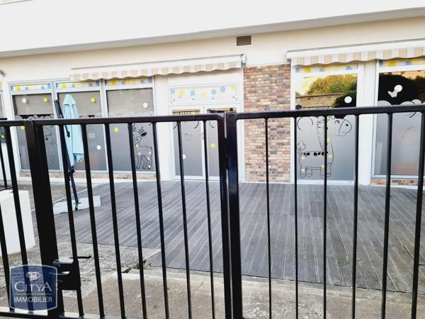 Local professionnel à vendre 400m²