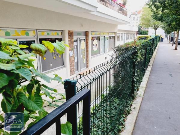 Local professionnel à vendre 400m²