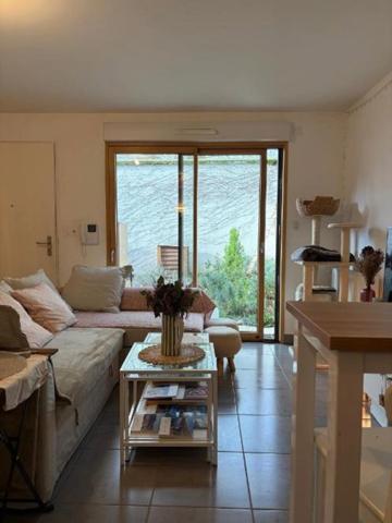 Maison à vendre 3 pièces rue victor hugo AVEC PARKING EN SOUS-SOL  TOURS (37) a 10 minutes  de jean jaures en marchant tranquillement