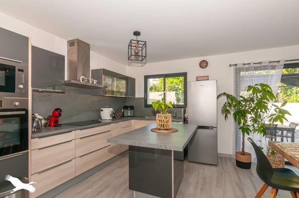 Maison 354 660 € Mèze 5 p 98 m² DPE A