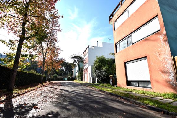 Maison Maison d'architecte de type Gratte-ciel signée Le Corbusier - Pessac 110 m²