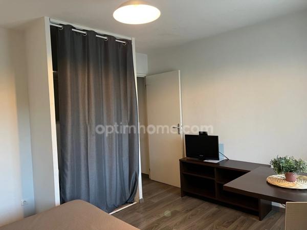 Périphérie de Honfleur - Appartement T1 bis- 21.60 m2 - Terrasse - Parking - Résidence avec piscine