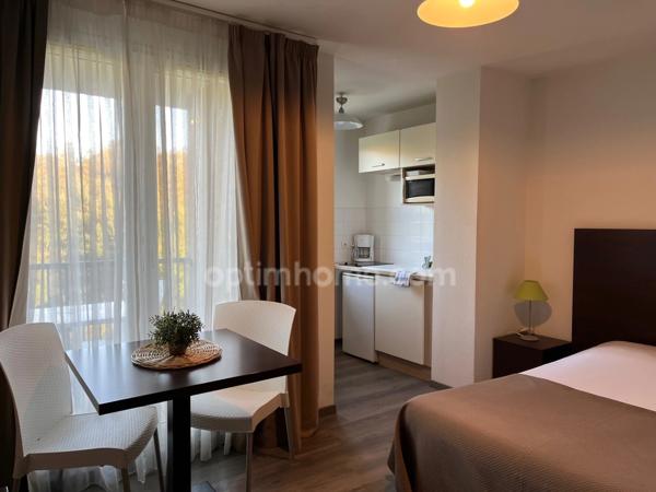 Périphérie de Honfleur - Appartement T1 bis- 21.60 m2 - Terrasse - Parking - Résidence avec piscine