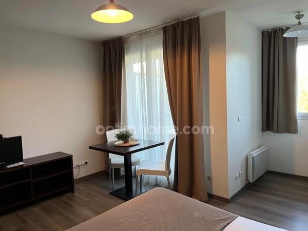 Périphérie de Honfleur - Appartement T1 bis- 21.60 m2 - Terrasse - Parking - Résidence avec piscine