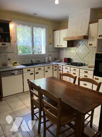 ORVAULT, Petit Chantilly. Pavillon indépendant de 5 chambres + bureau avec Garage et Jardin. Libre
