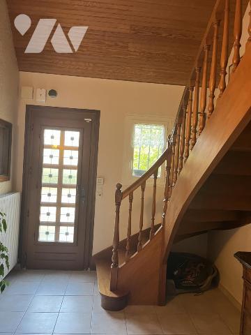 ORVAULT, Petit Chantilly. Pavillon indépendant de 5 chambres + bureau avec Garage et Jardin. Libre