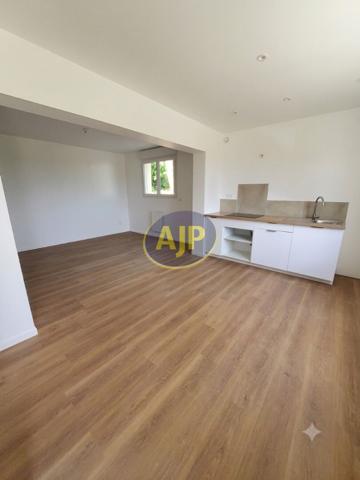 Location maison Kerfourn : 650 € - AJP Immobilier Pontivy