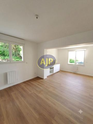 Location maison Kerfourn : 650 € - AJP Immobilier Pontivy