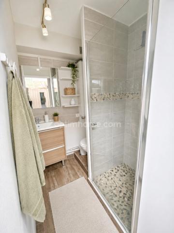 Appartement rénové 30m2 - parking privatif - faibles charges - LE CAP D'AGDE (34)