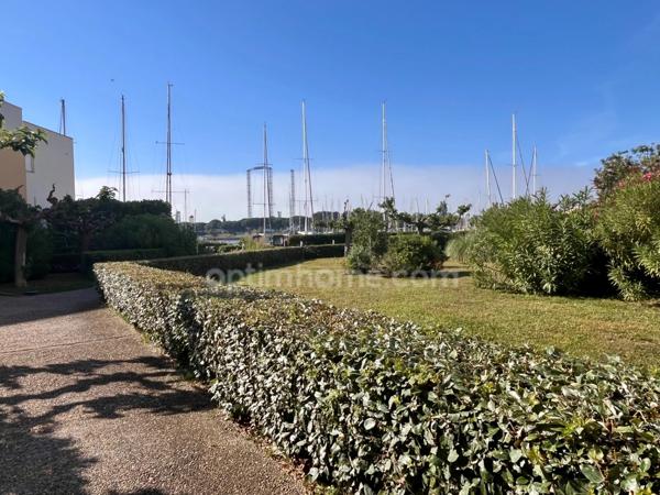 Appartement rénové 30m2 - parking privatif - faibles charges - LE CAP D'AGDE (34)