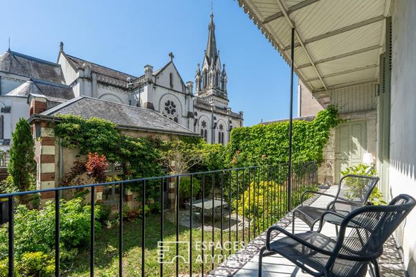 Somptueux hôtel particulier et son jardin de charme en centre ville