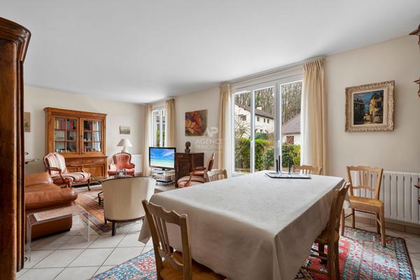 Maison Aigremont 6 pièce(s) 153 m2 €570 000 ** - Référence 17376