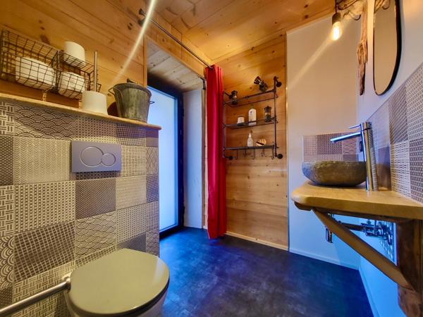 Dpt Haute Savoie (74), à vendre THOLLON-LES-MEMISES MAISON-GÎTE P10- TERRAIN 1000m2