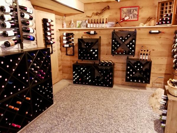 Dpt Haute Savoie (74), à vendre THOLLON-LES-MEMISES MAISON-GÎTE P10- TERRAIN 1000m2